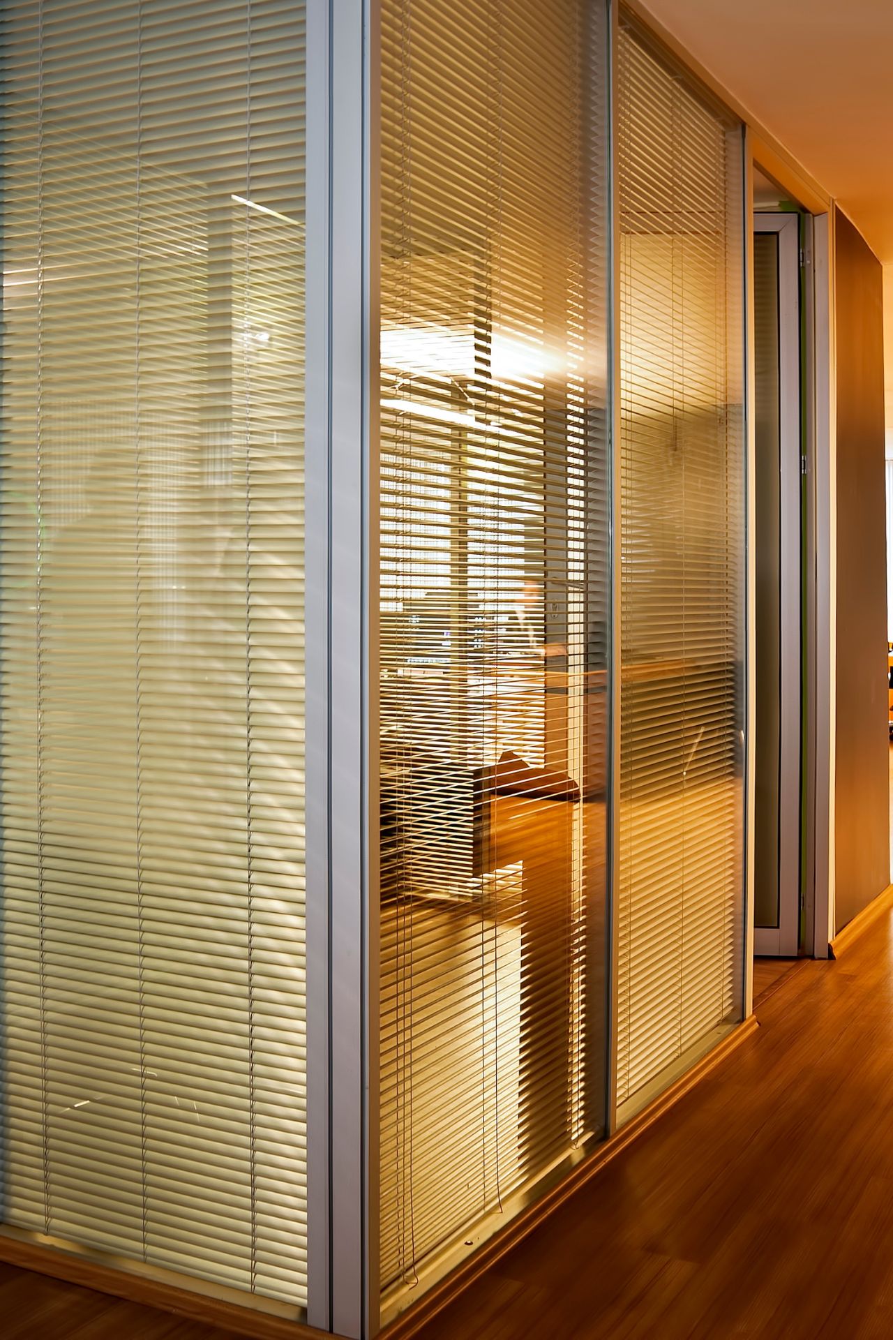 Office blinds in dubai